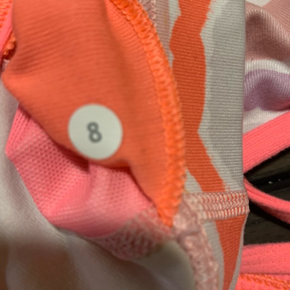 Lululemon sports bra - Picture 3 of 3